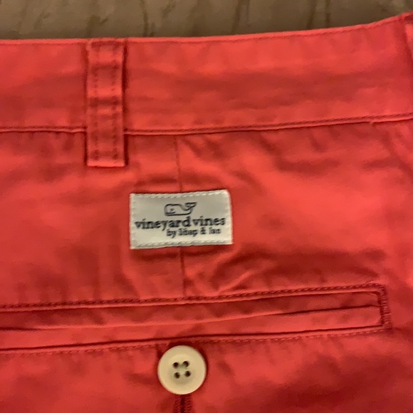 Vineyard Vines coral shorts - Picture 3 of 3